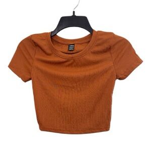 SHEIN Brown Ribbed Crop Tee Size Small